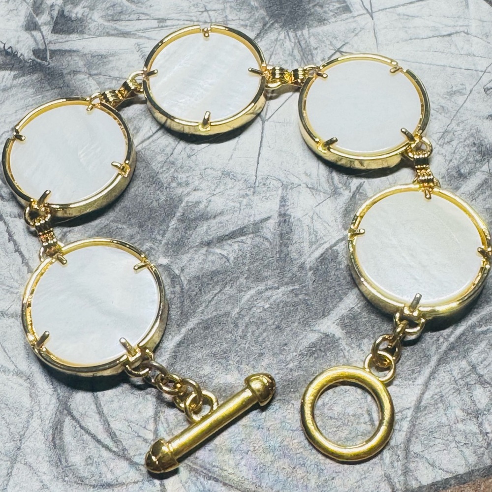 Gold Plated Shell Bracelet - image 3